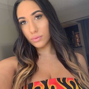 Meet your Posher, Arianna